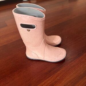 Sparkle Pink Bogs Rain Boots size 5